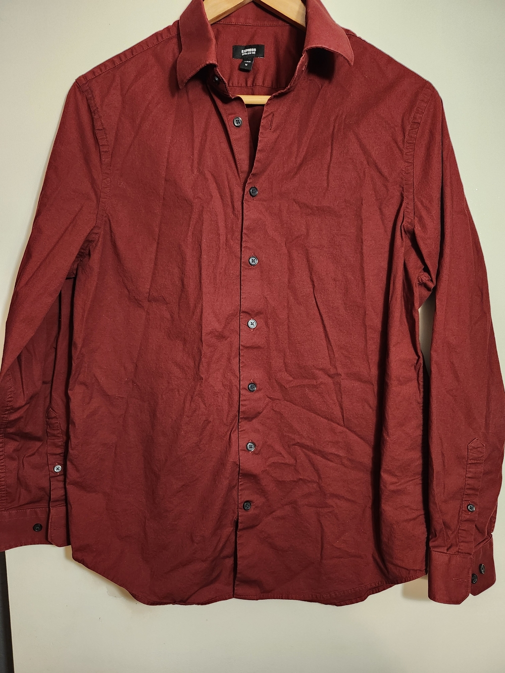 Express Men’s Extra Slim - Long Sleeve Button-Up Shirt in Red - Size Medium